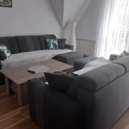 Apartment Zakatek Pienin Grywald